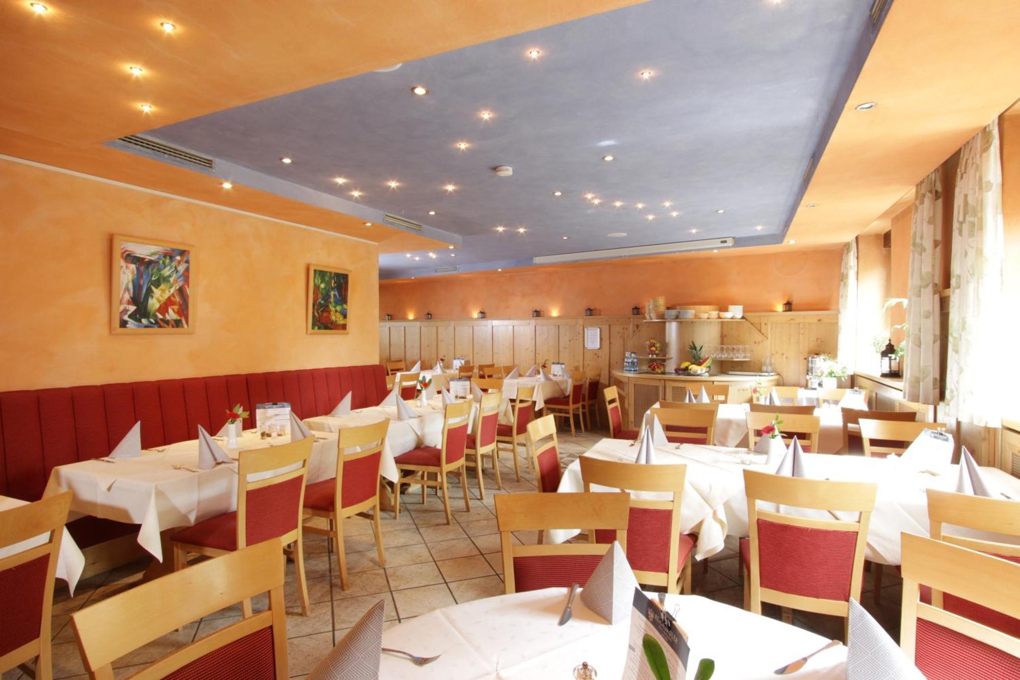 Hotel Restaurant Reichsadler Buchen  Exterior photo