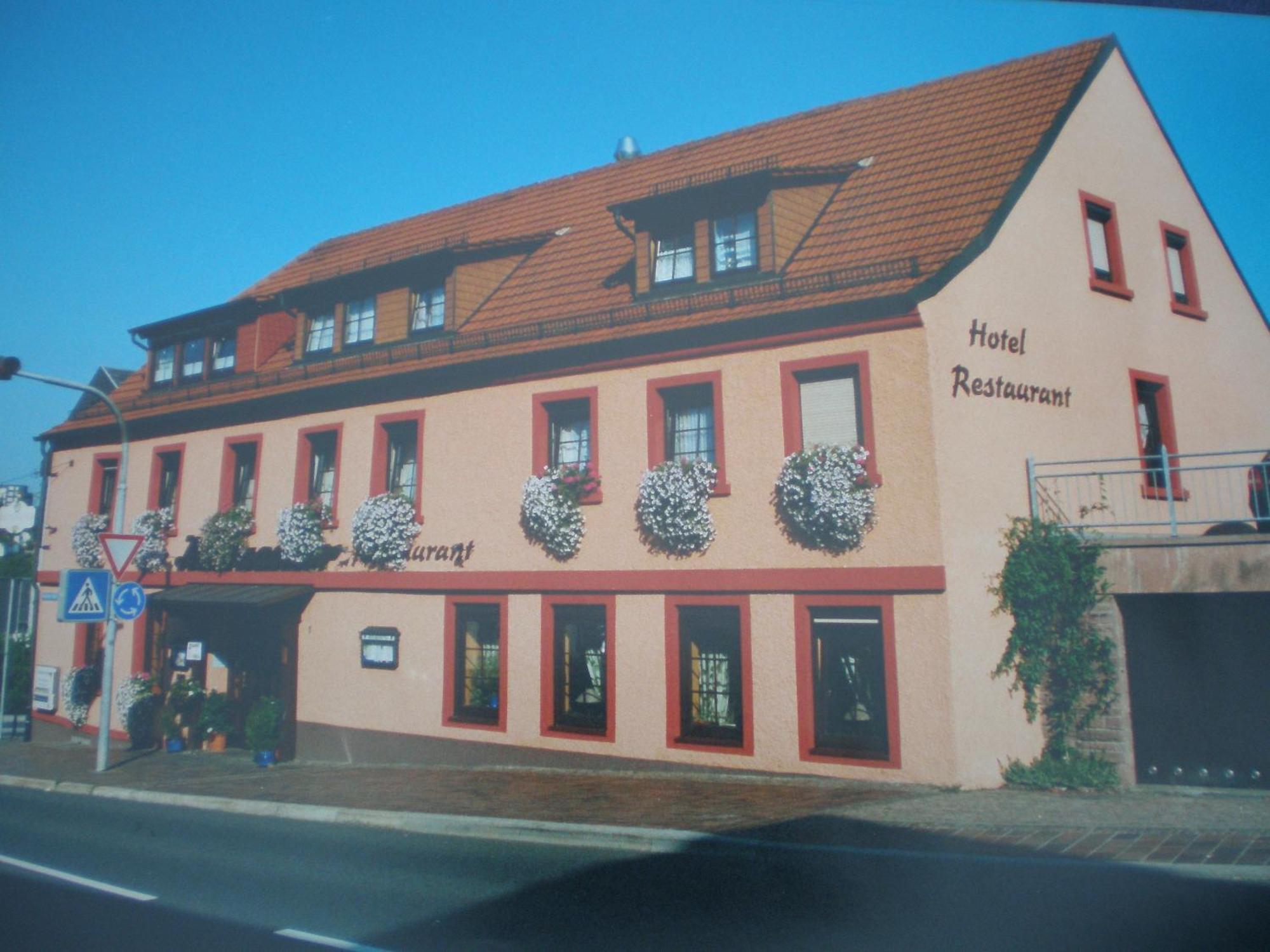 Hotel Restaurant Reichsadler Buchen  Exterior photo